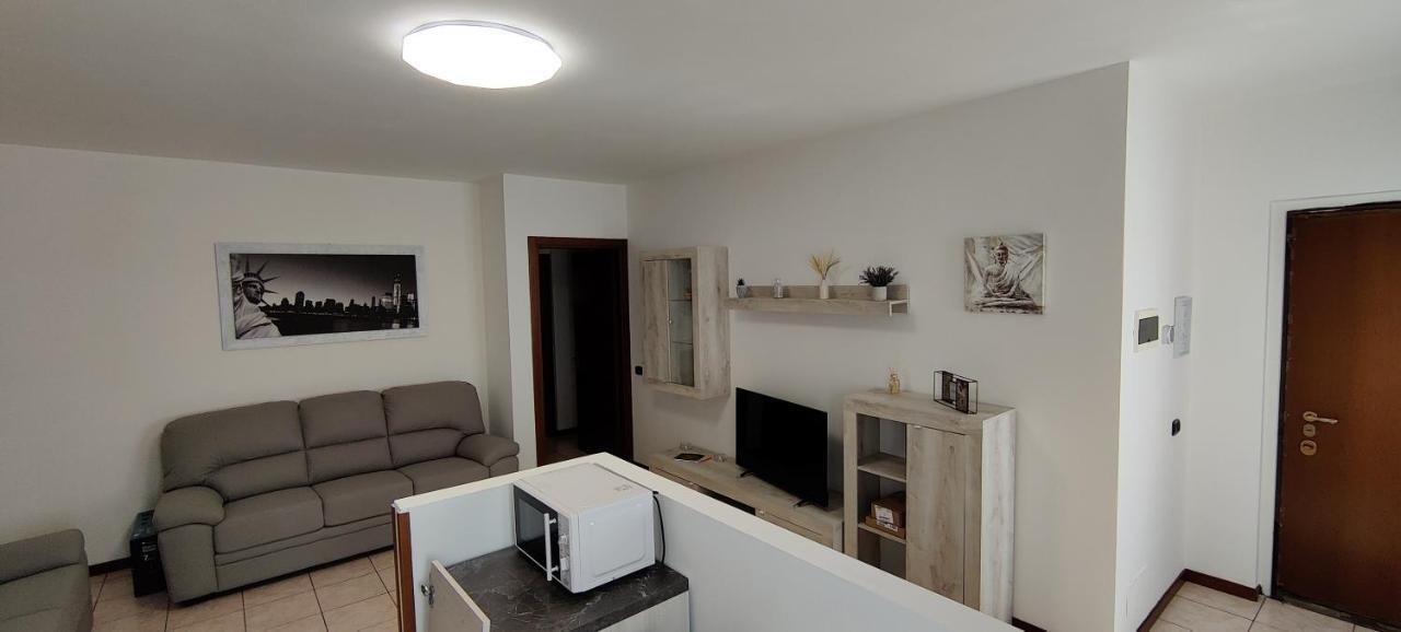 La Casa Ciarlasca Lacchiarella Екстериор снимка